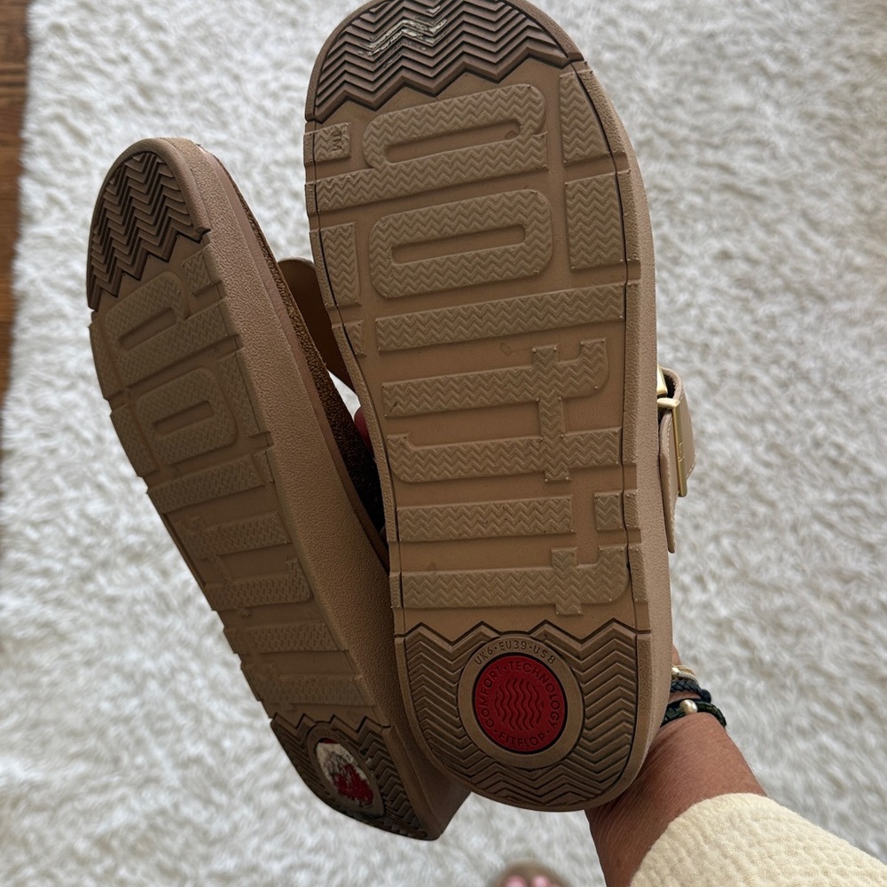 FitFlop GEN-FF Buckle Leather Toe-Post Sandals - Picture 5 of 7